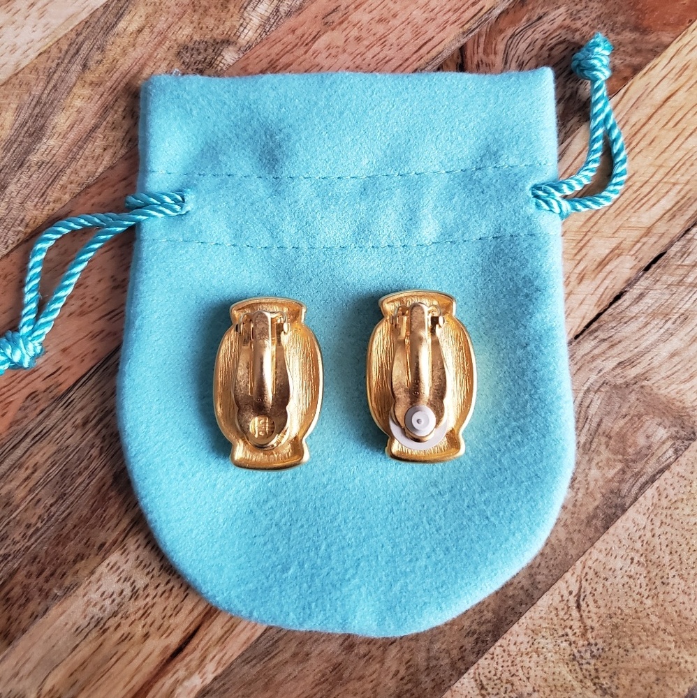 Givenchi 1980s Vintage Rectangular Gold Earrings - image 5